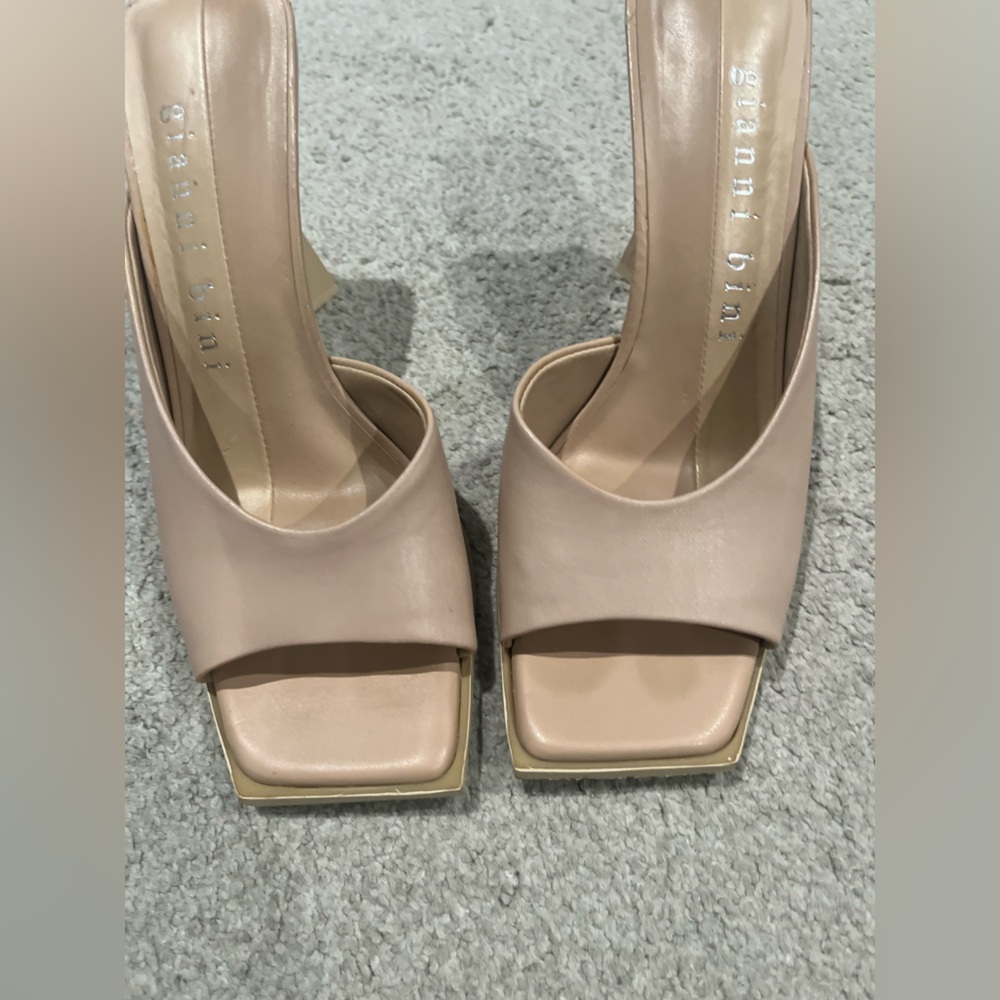 Gianni Bini Nude Leather Heeled Mules, Women’s 8.5 Modern Heel, Square Toe - Picture 3 of 5